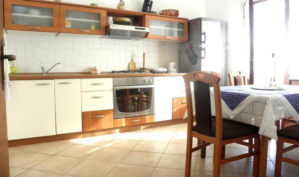 Apartmani Volga Petrčane Exterior foto